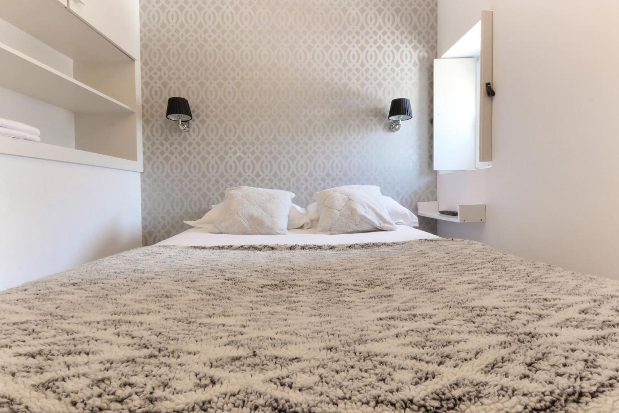 Nook 42 - The Loft - Central 2Br W/ Balcony Views シャモニー エクステリア 写真
